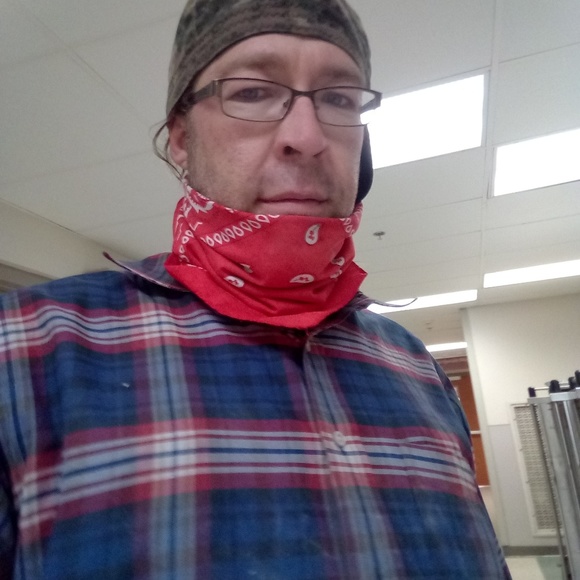 Meet your Posher, Travis - Picture 4 of 4